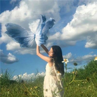 独家爆料：乐坛天后私下抽烟，评论区沦陷，三天三夜